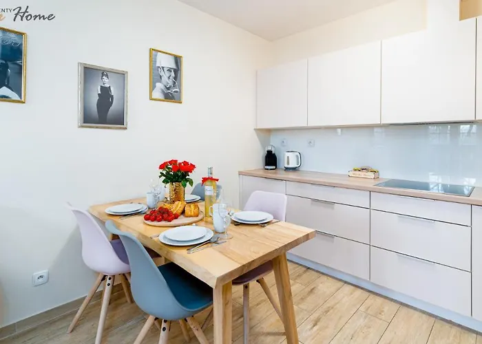 Wonder - Z Balkonami Lesny Dom Ii - W Cichej I Zielonej Czesci Karpacza * كارباش